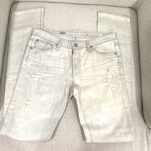 NWOT. AG Distressed Skinny Jeans Sz:28 Waist Flat 15.25”;Rise 8”;Inseam 33”